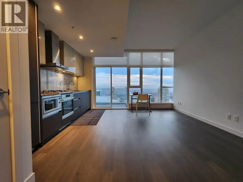 5203 4670 Assembly Way, Burnaby