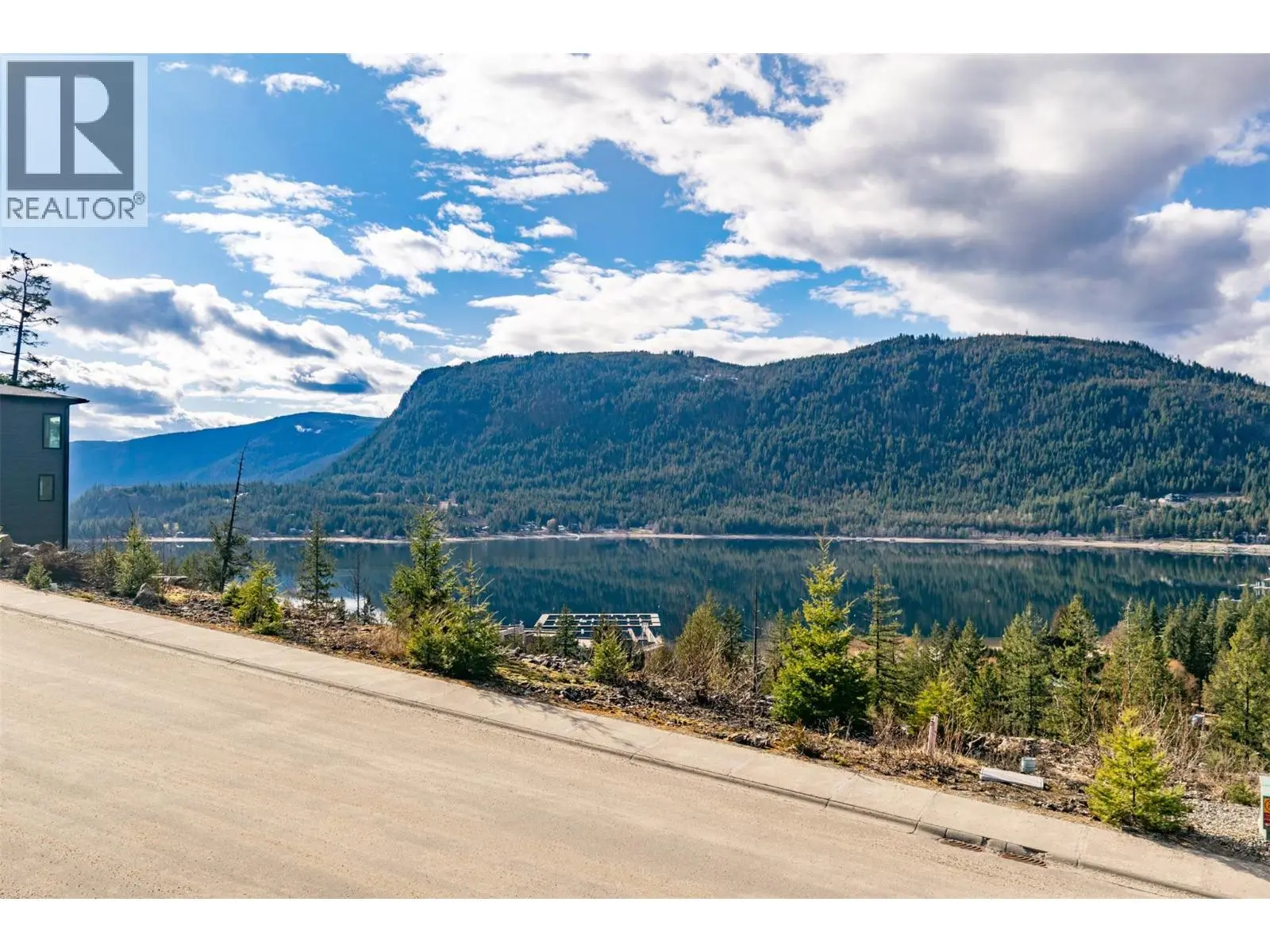 279 Bayview Drive. Sicamous, British Columbia