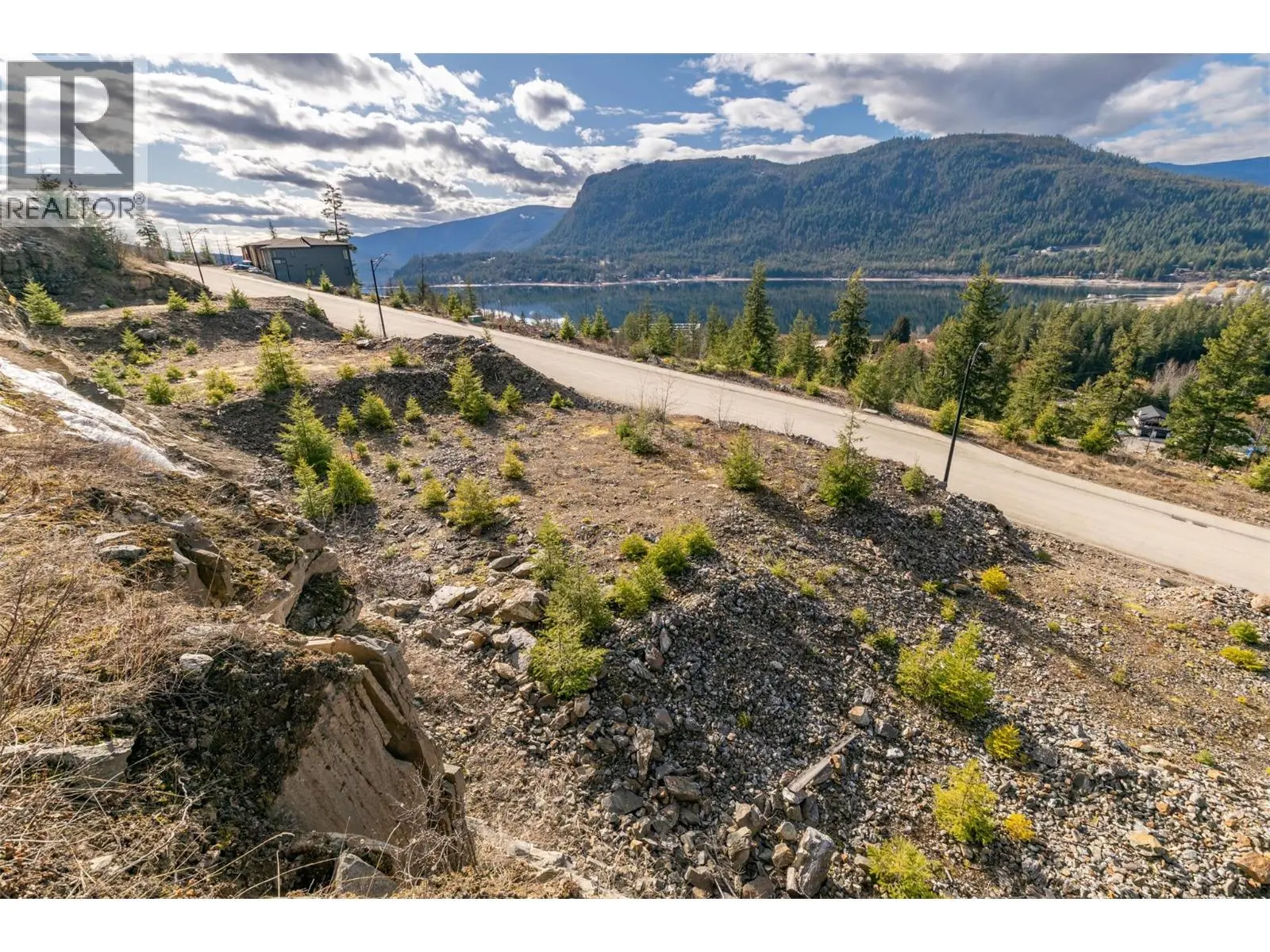 279 Bayview Drive. Sicamous, British Columbia