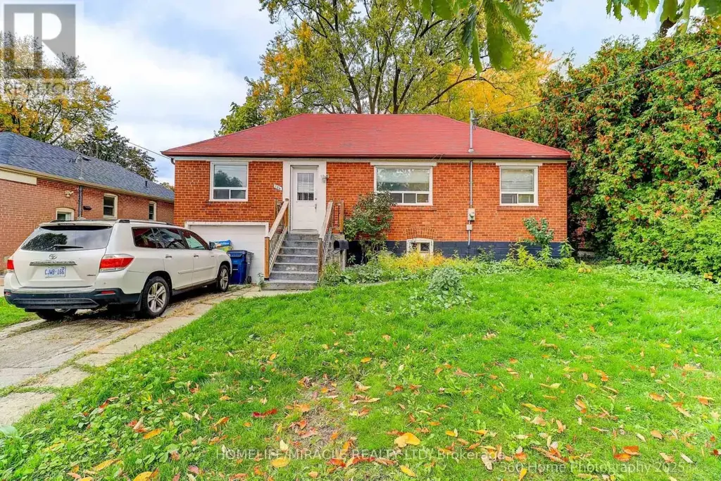 106 Johnston Avenue, Toronto (Lansing-Westgate)