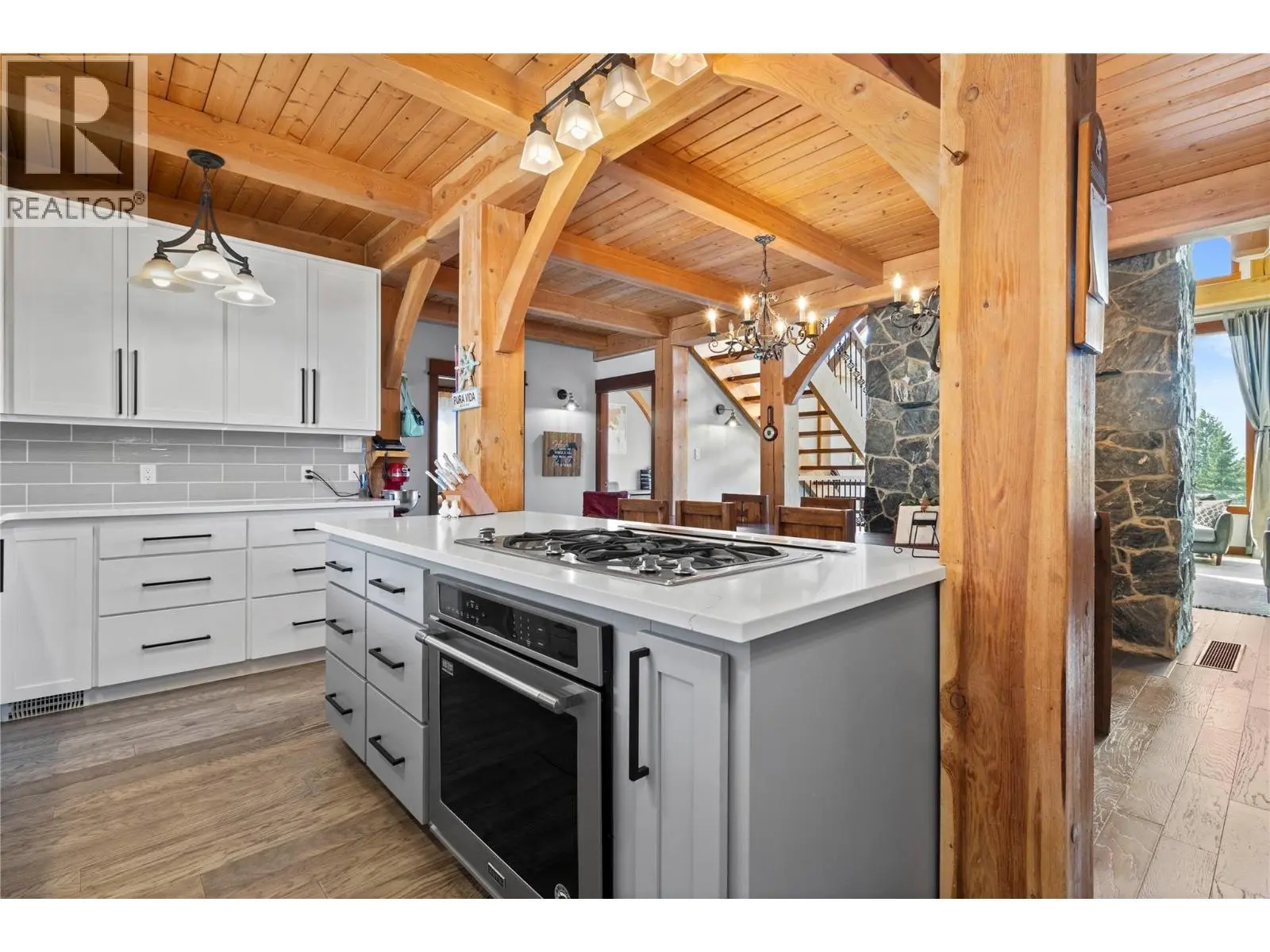 1403 Notch Hill Road. Sorrento, British Columbia