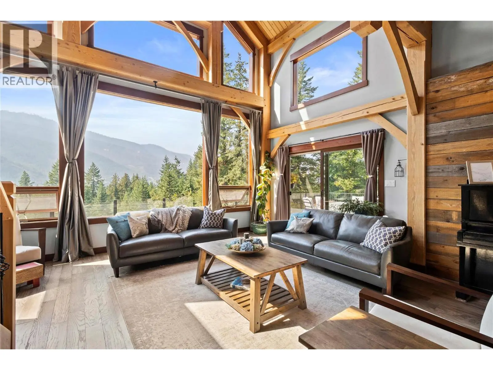 1403 Notch Hill Road. Sorrento, British Columbia