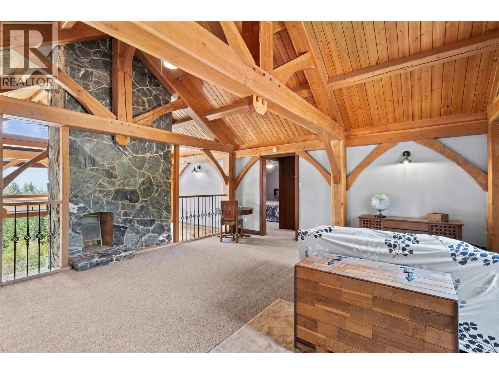 1403 Notch Hill Road. Sorrento, British Columbia