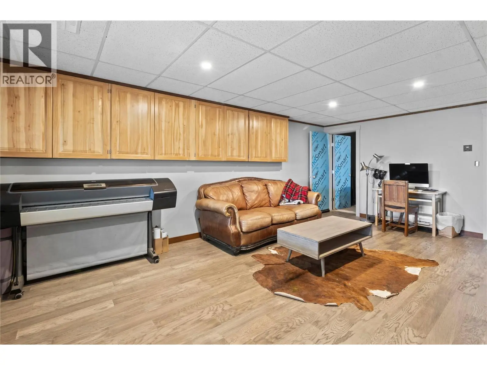 1403 Notch Hill Road. Sorrento, British Columbia