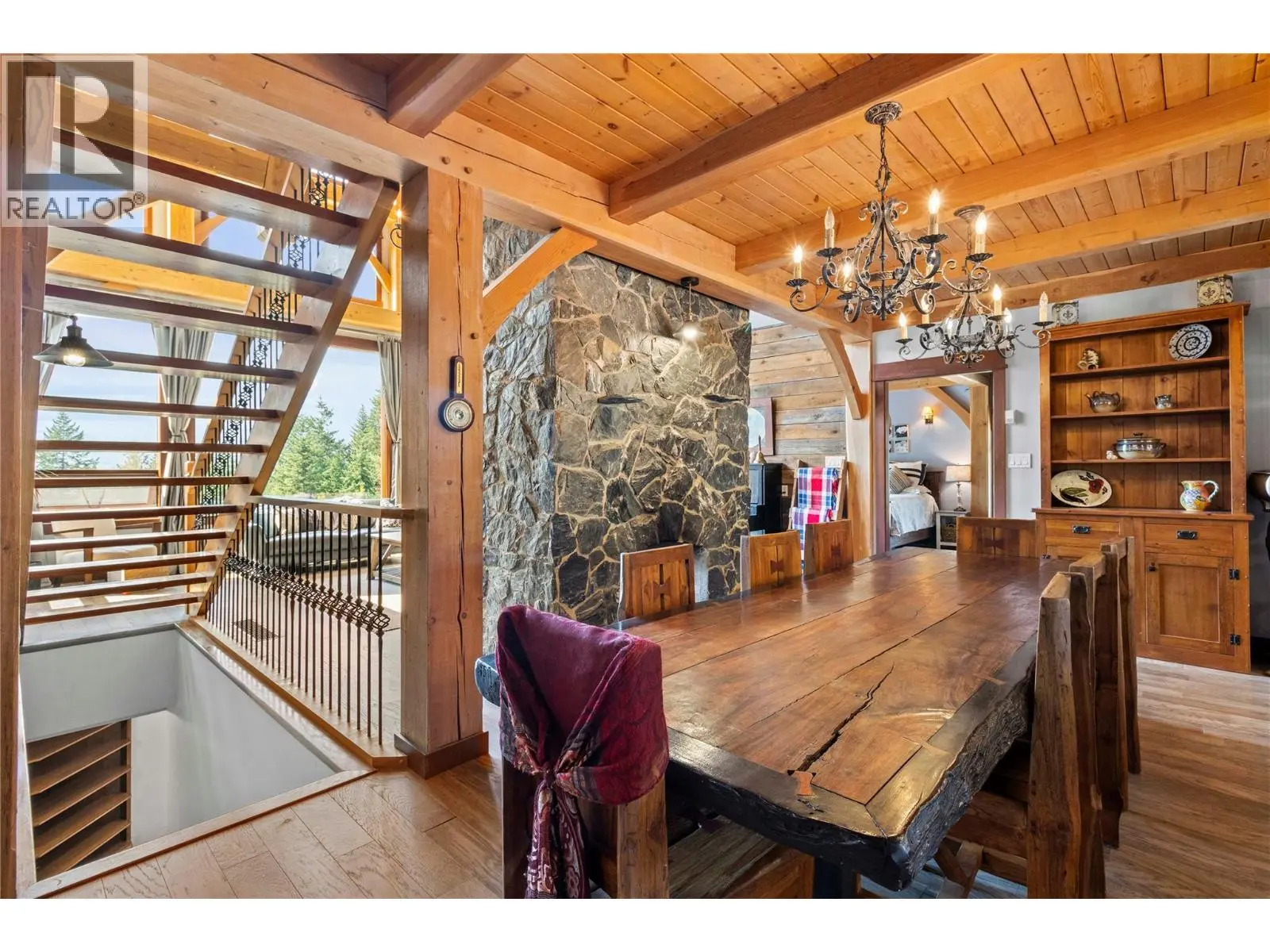 1403 Notch Hill Road. Sorrento, British Columbia