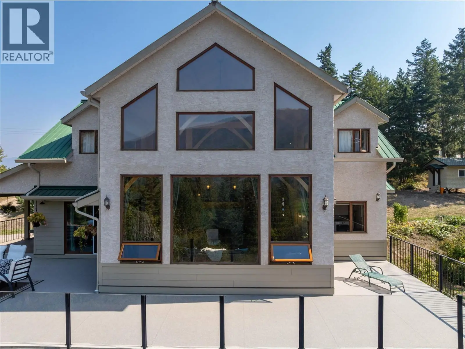 1403 Notch Hill Road. Sorrento, British Columbia