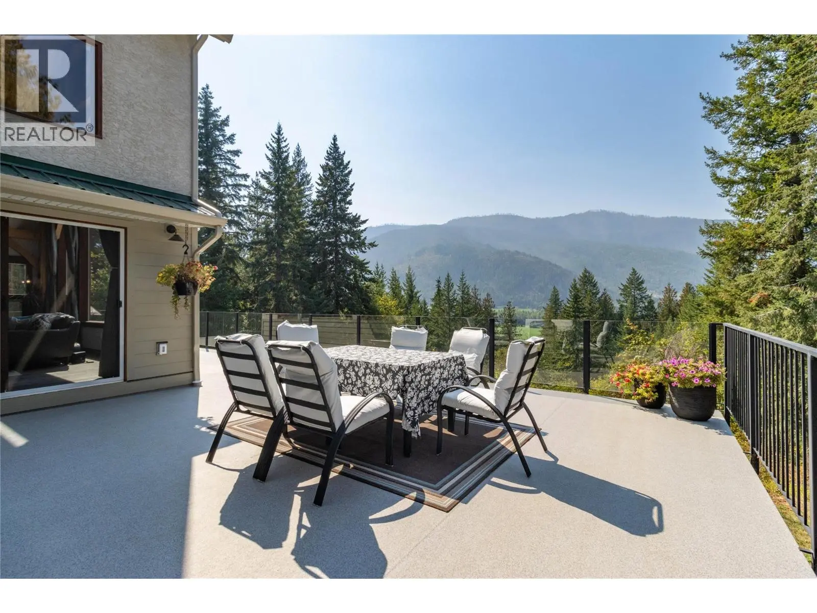 1403 Notch Hill Road. Sorrento, British Columbia