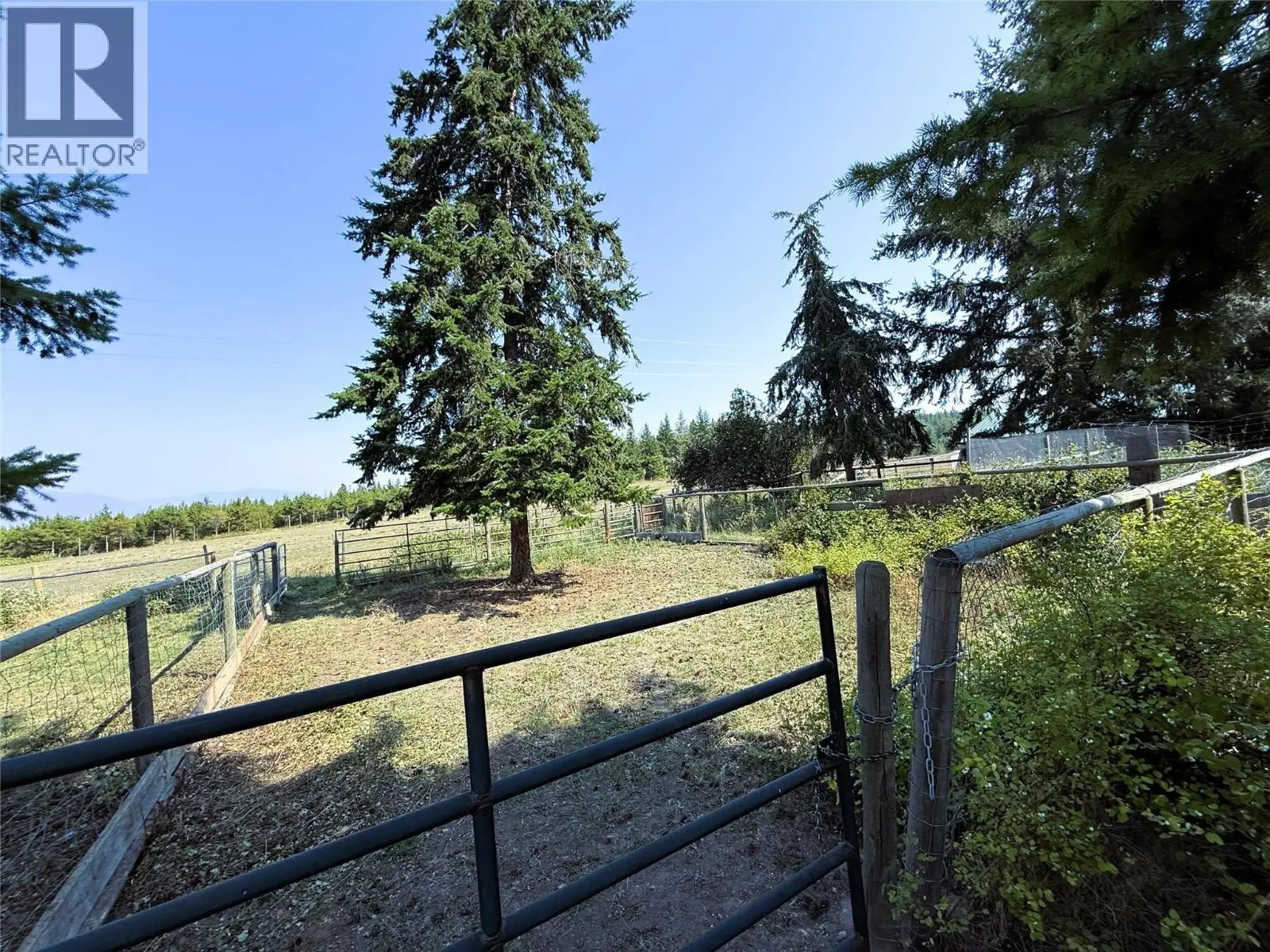 1403 Notch Hill Road. Sorrento, British Columbia