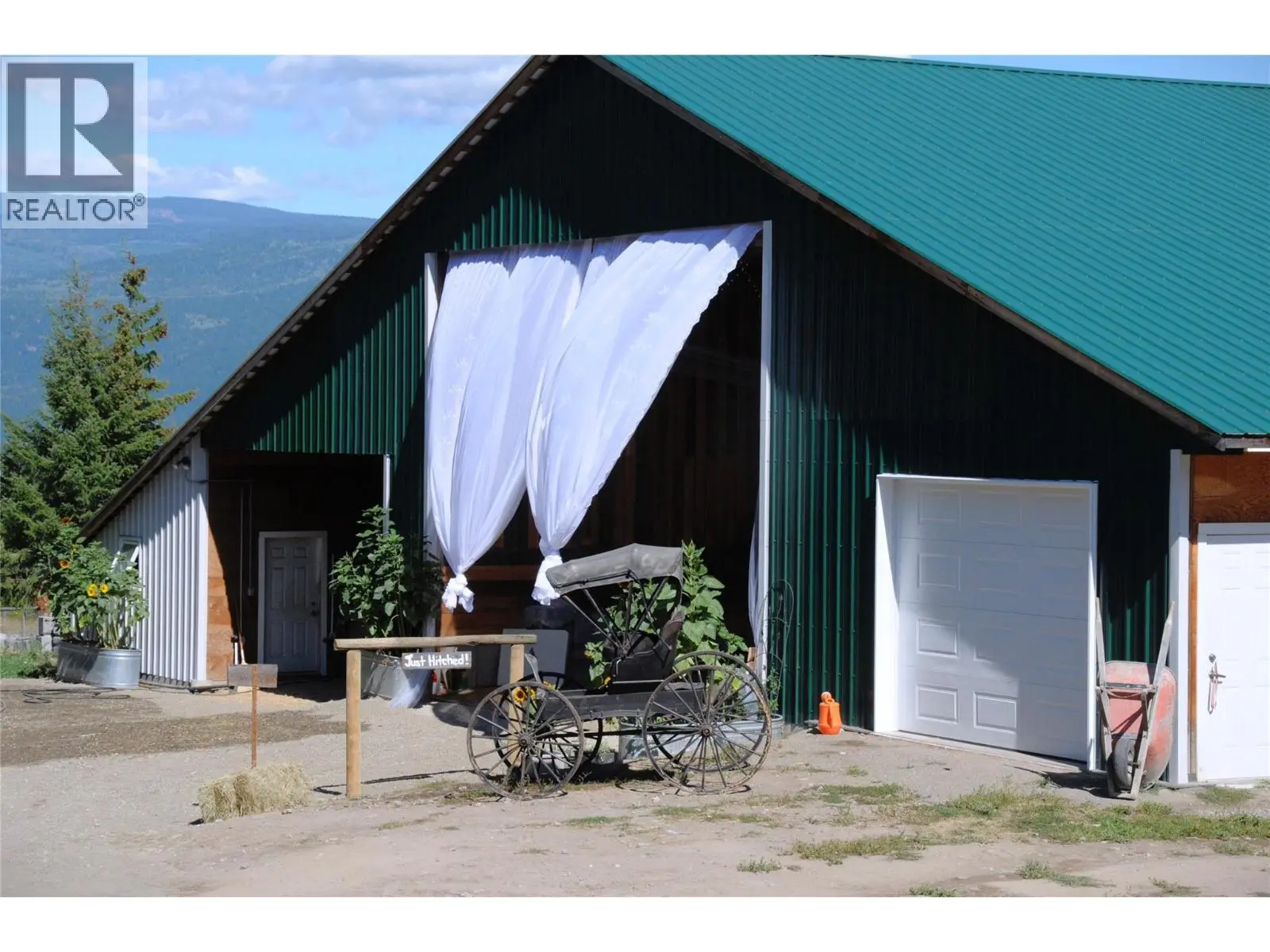 1403 Notch Hill Road. Sorrento, British Columbia