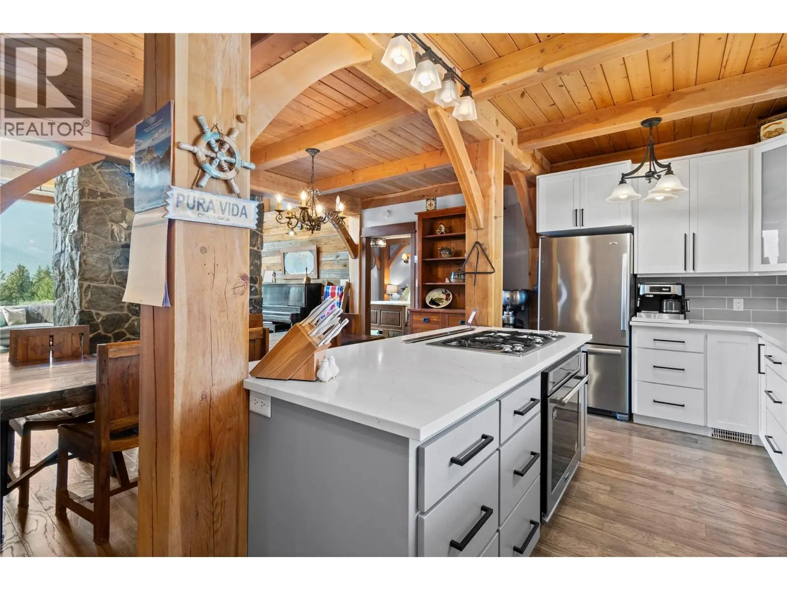 1403 Notch Hill Road. Sorrento, British Columbia