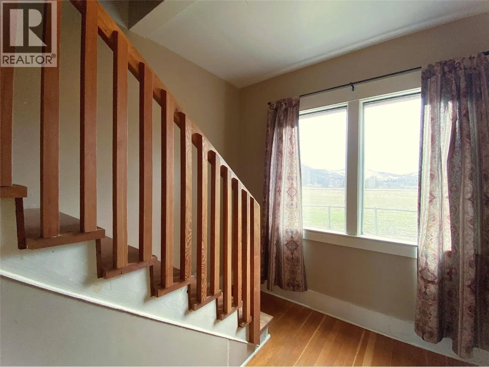 1403 Notch Hill Road. Sorrento, British Columbia
