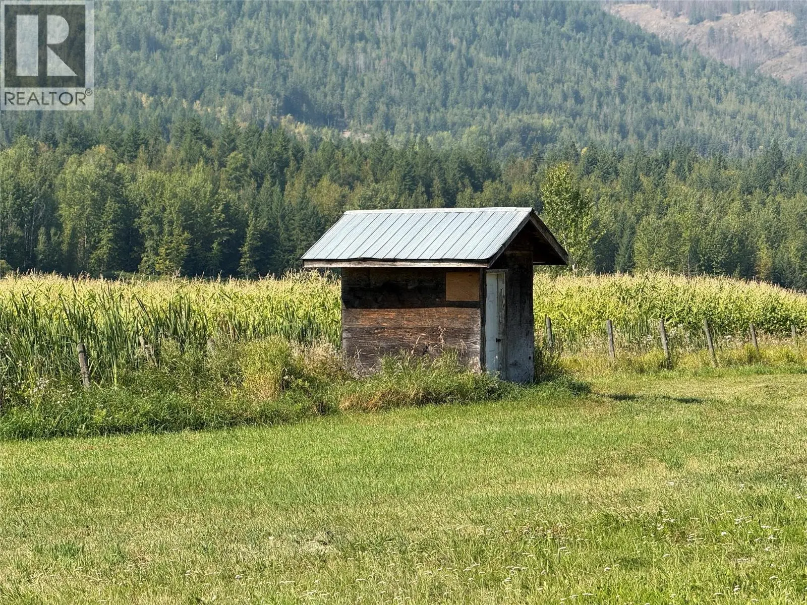 1403 Notch Hill Road. Sorrento, British Columbia