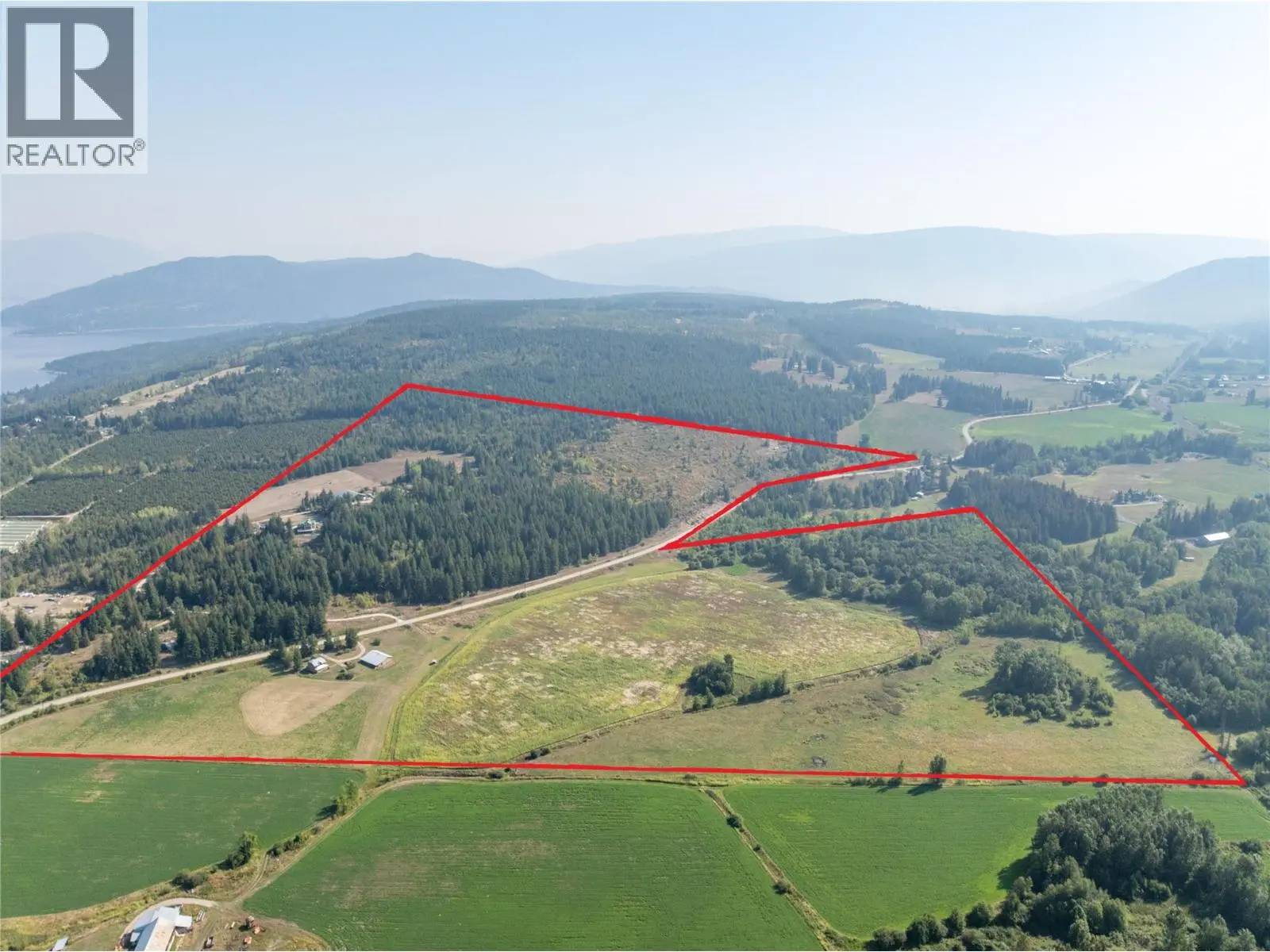 1403 Notch Hill Road. Sorrento, British Columbia
