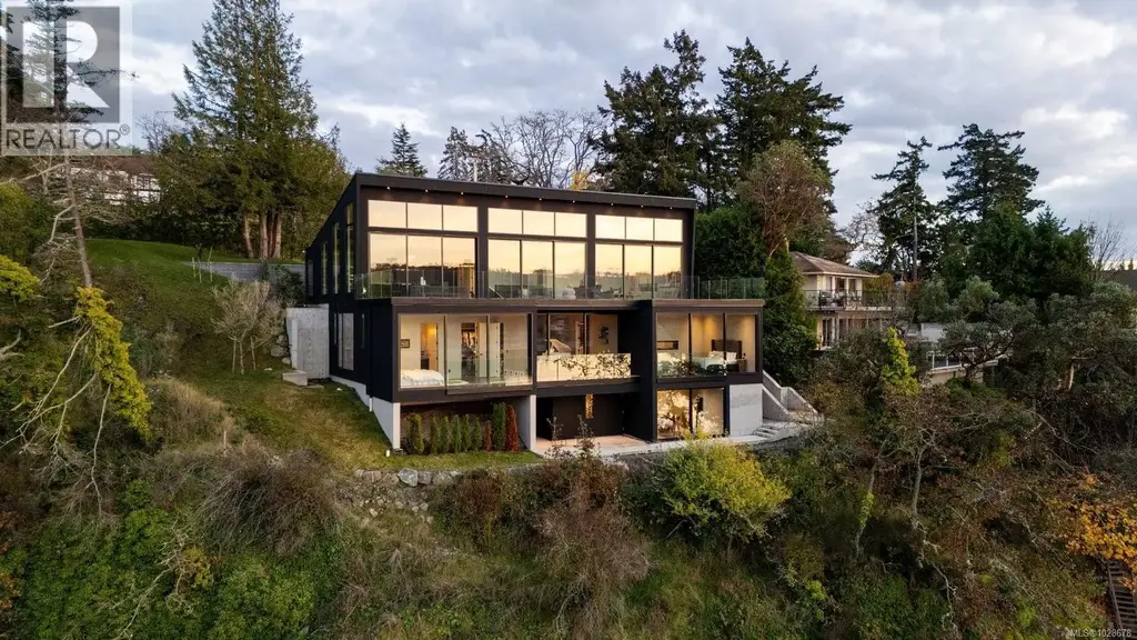2701 Sea View Rd, Saanich