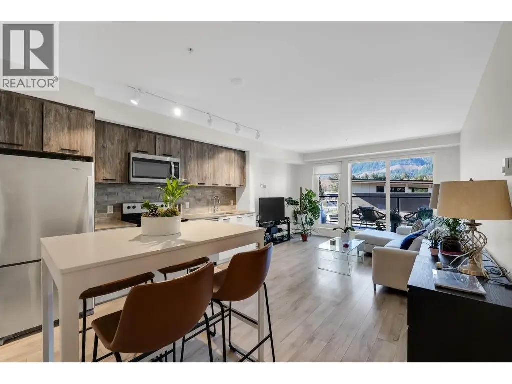 305 38013 Third Avenue, Squamish