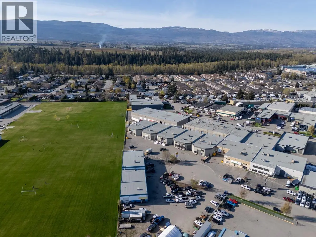 360 Spedding Court Unit# 4. Kelowna, British Columbia