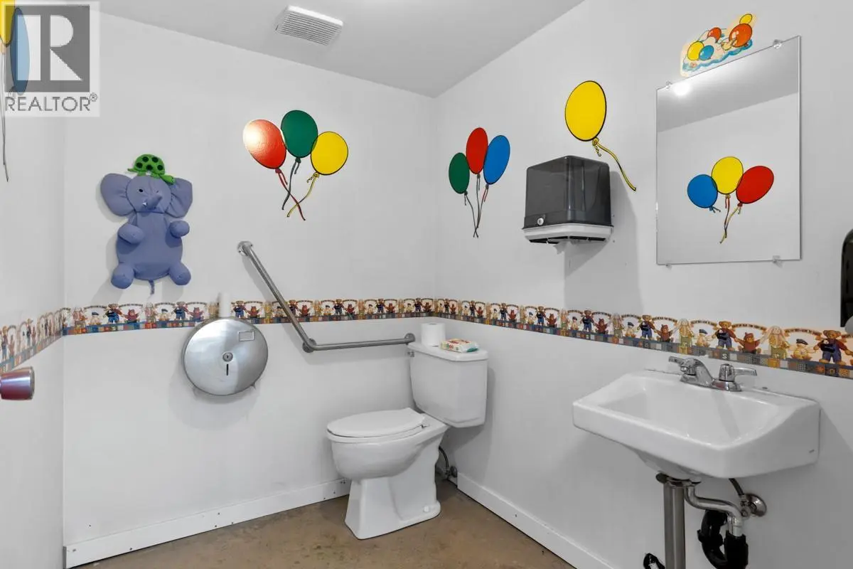 360 Spedding Court Unit# 4. Kelowna, British Columbia