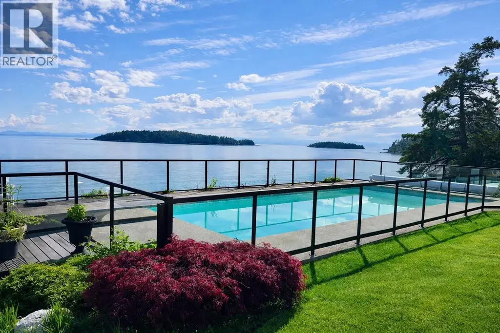 5951 Sunshine Coast Highway, Sechelt