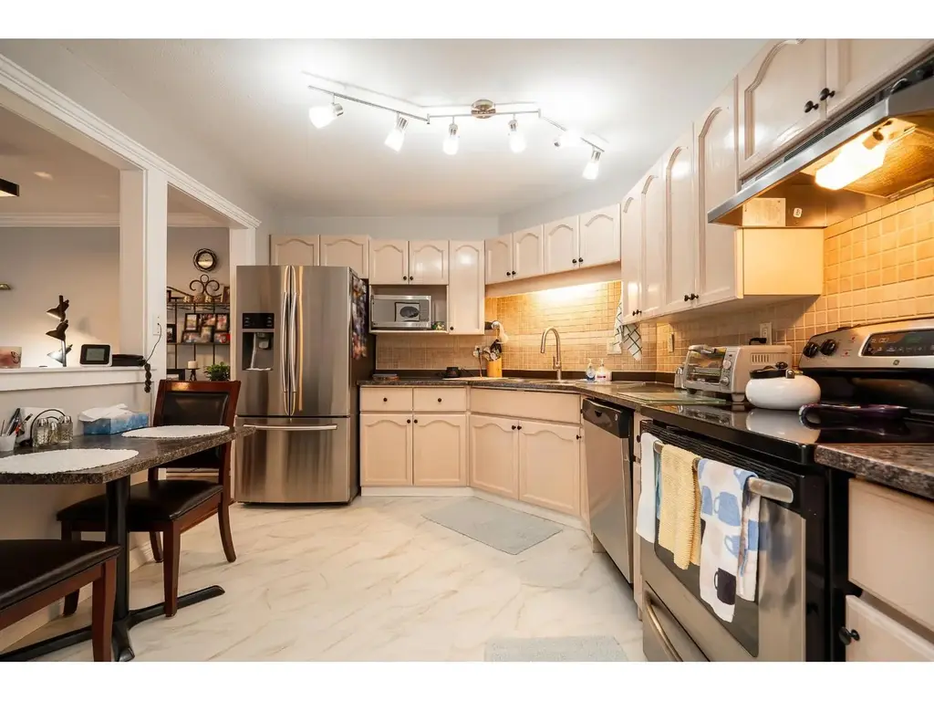 105 2410 Emerson Street, Abbotsford