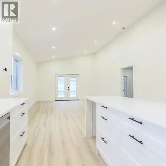 1242 Copper Road. Oliver, British Columbia