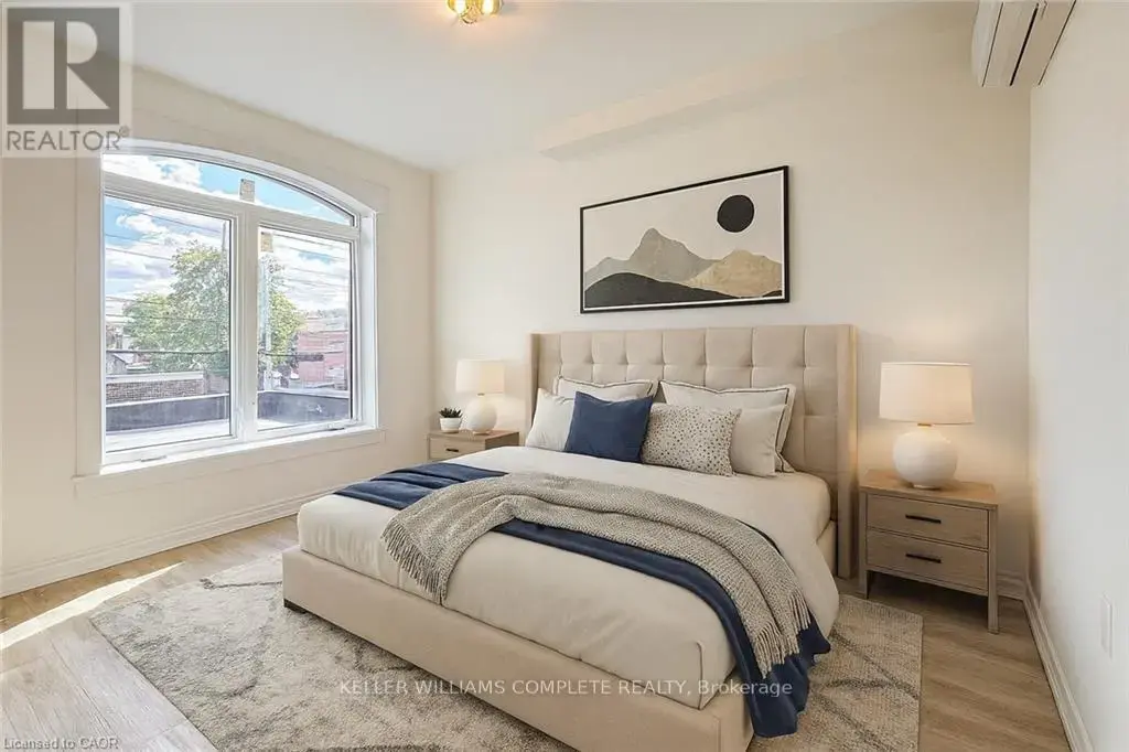 2 - 76 Wentworth Street S, Hamilton (Stinson)