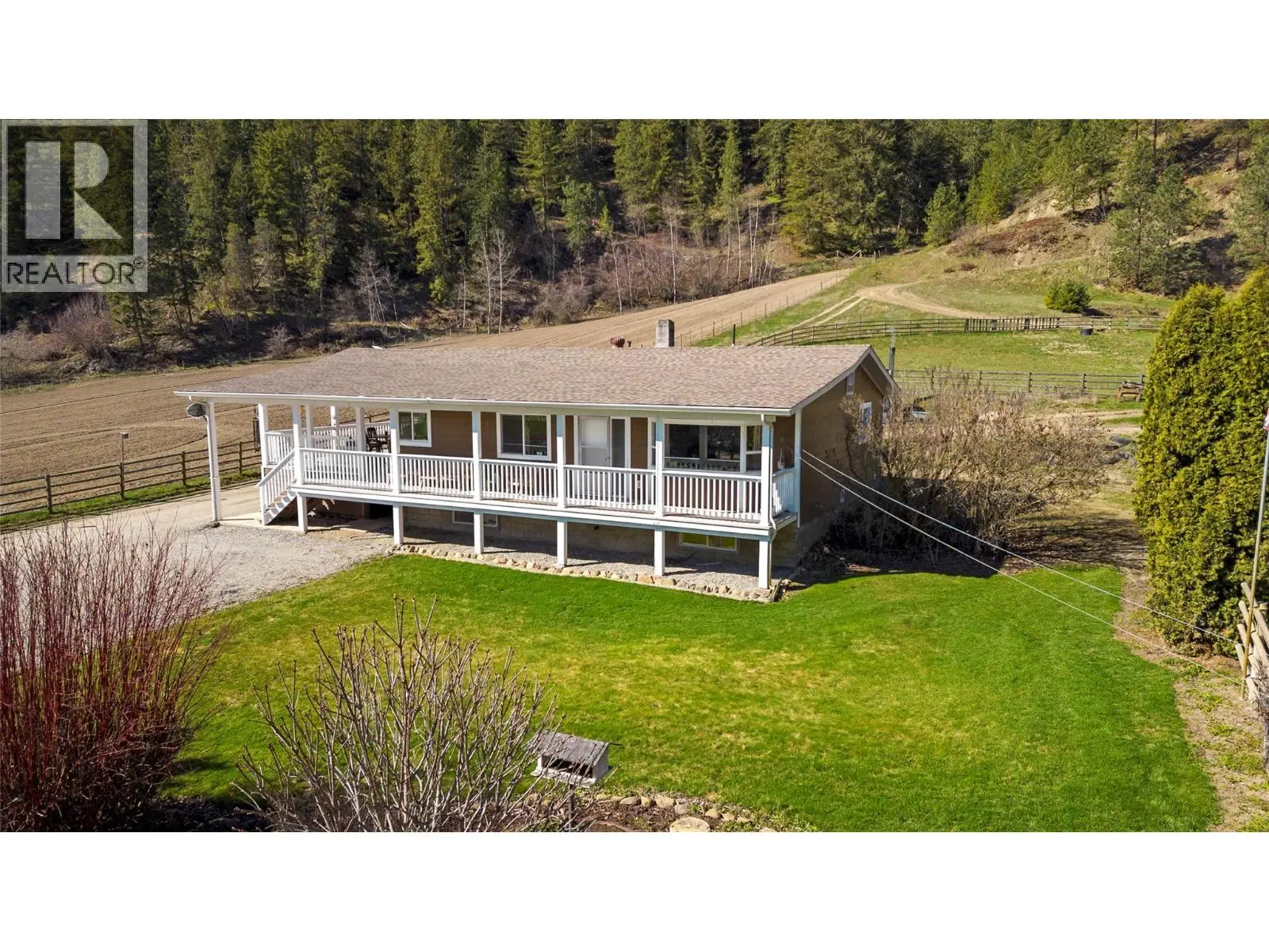 2720 Salmon River Road. Salmon Arm, British Columbia