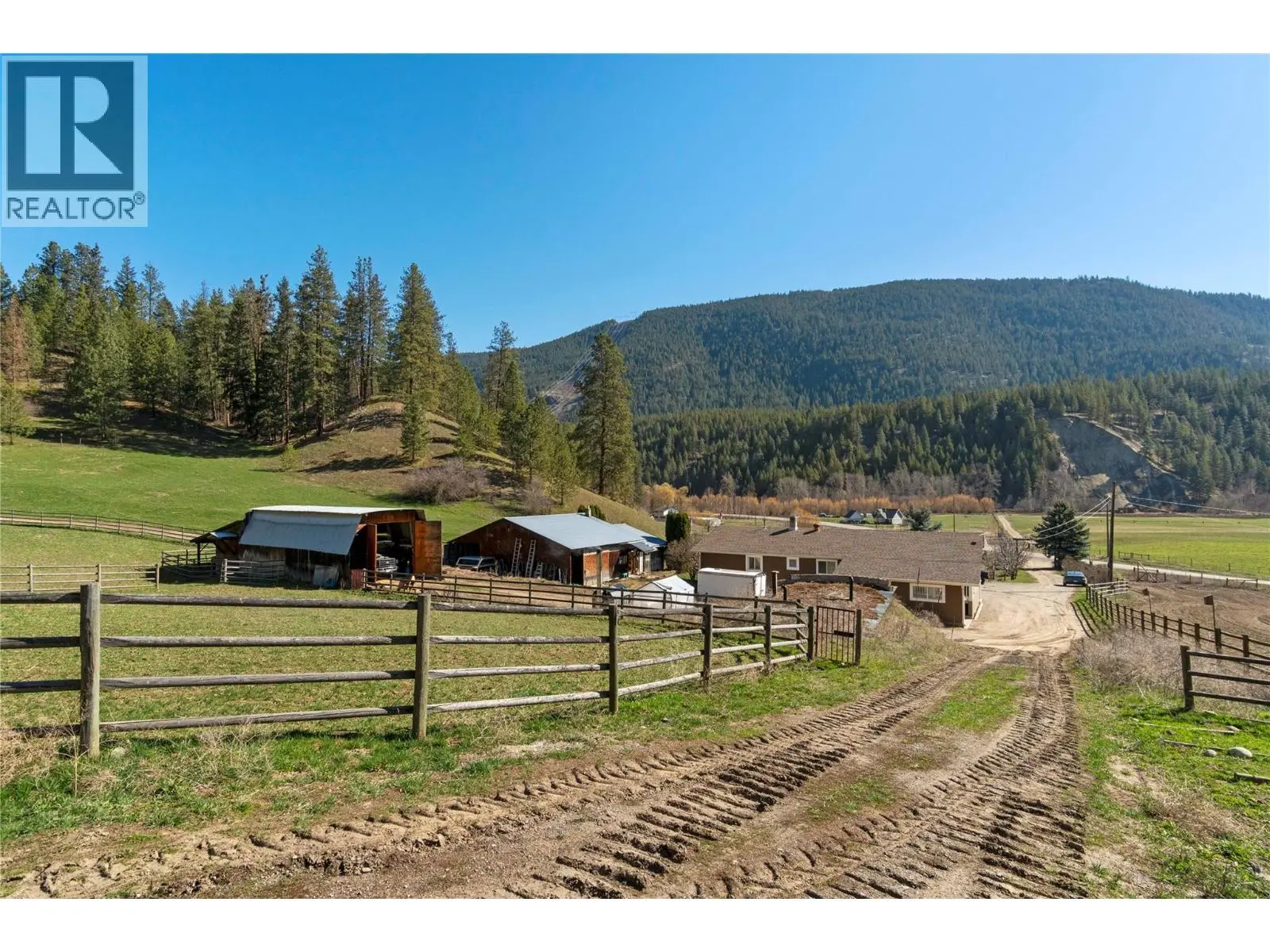 2720 Salmon River Road. Salmon Arm, British Columbia