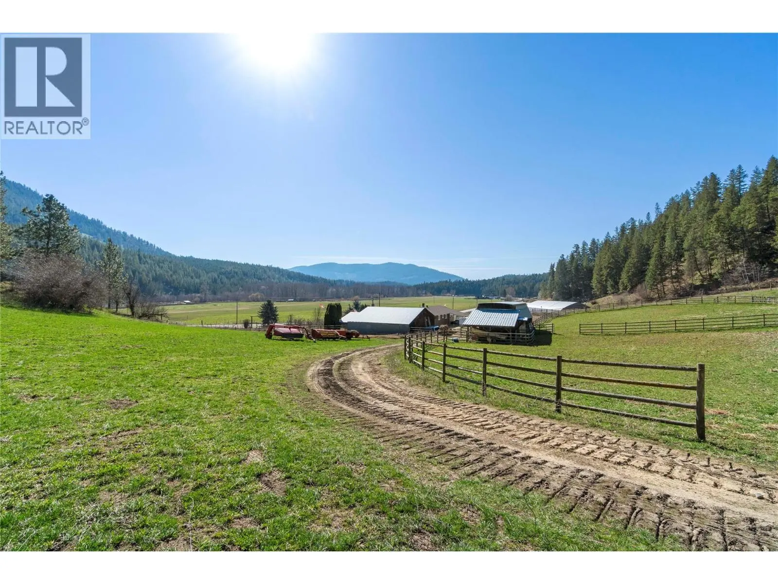 2720 Salmon River Road. Salmon Arm, British Columbia