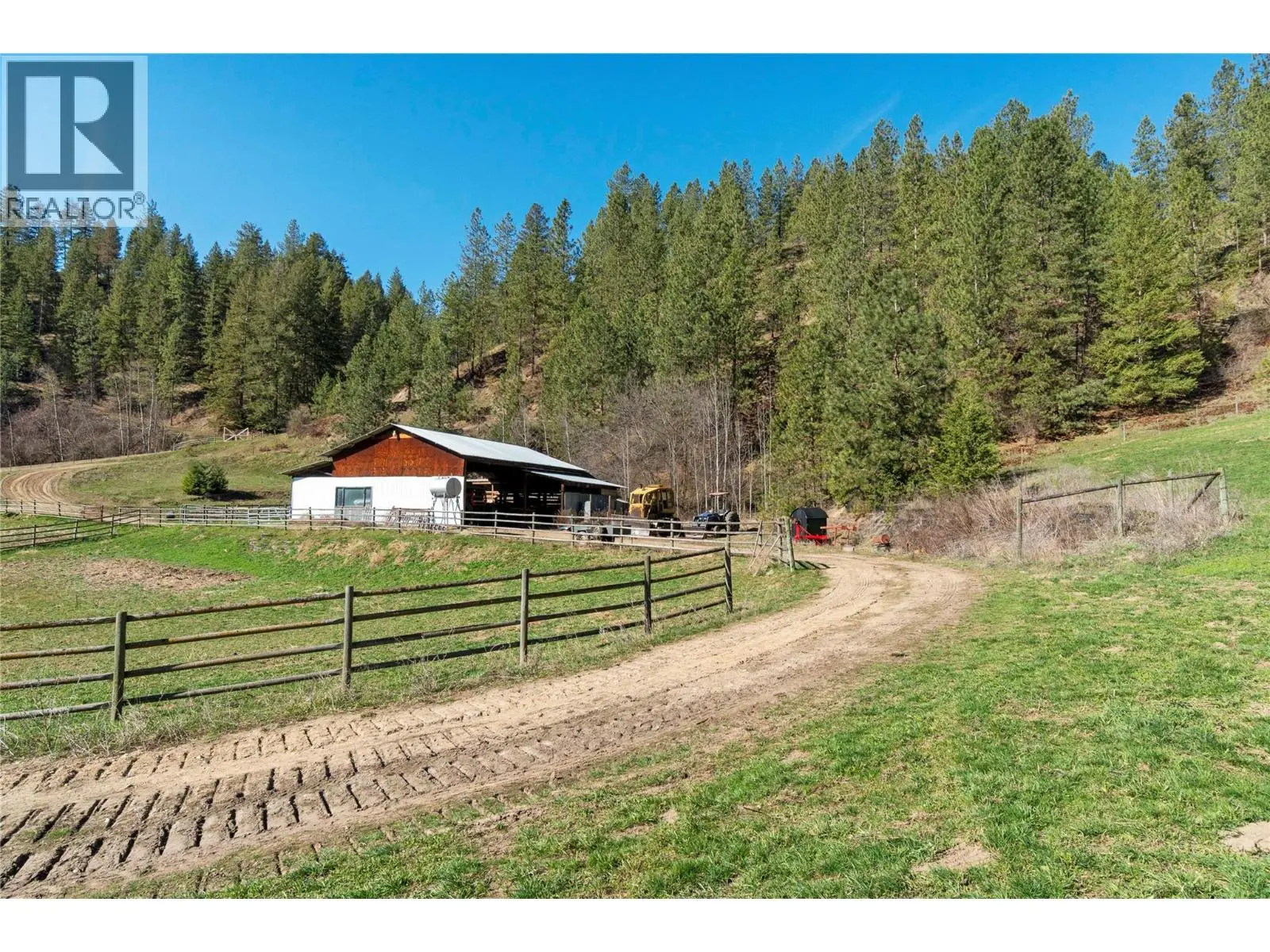 2720 Salmon River Road. Salmon Arm, British Columbia