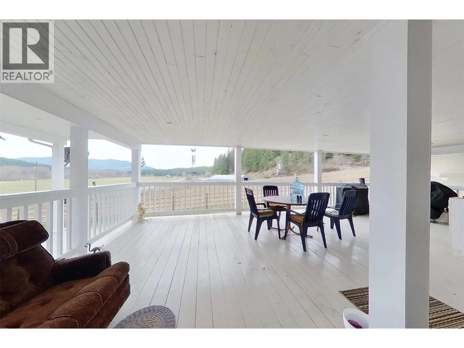 2720 Salmon River Road. Salmon Arm, British Columbia