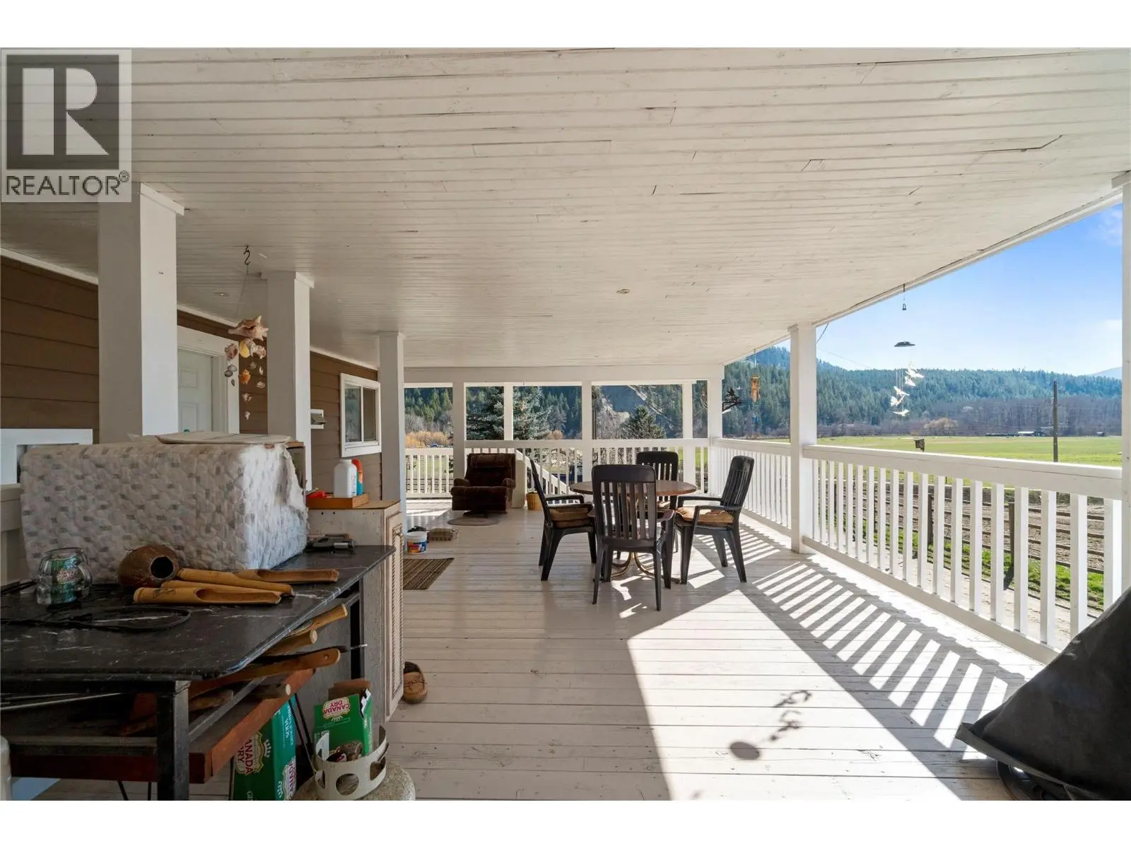 2720 Salmon River Road. Salmon Arm, British Columbia