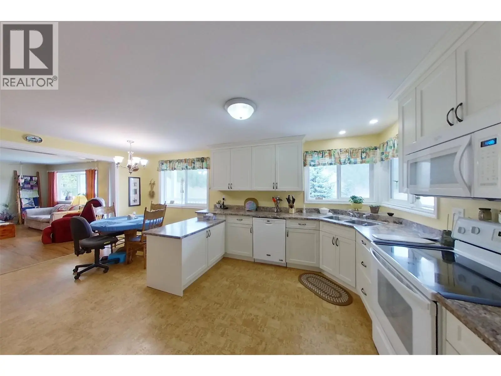 2720 Salmon River Road. Salmon Arm, British Columbia