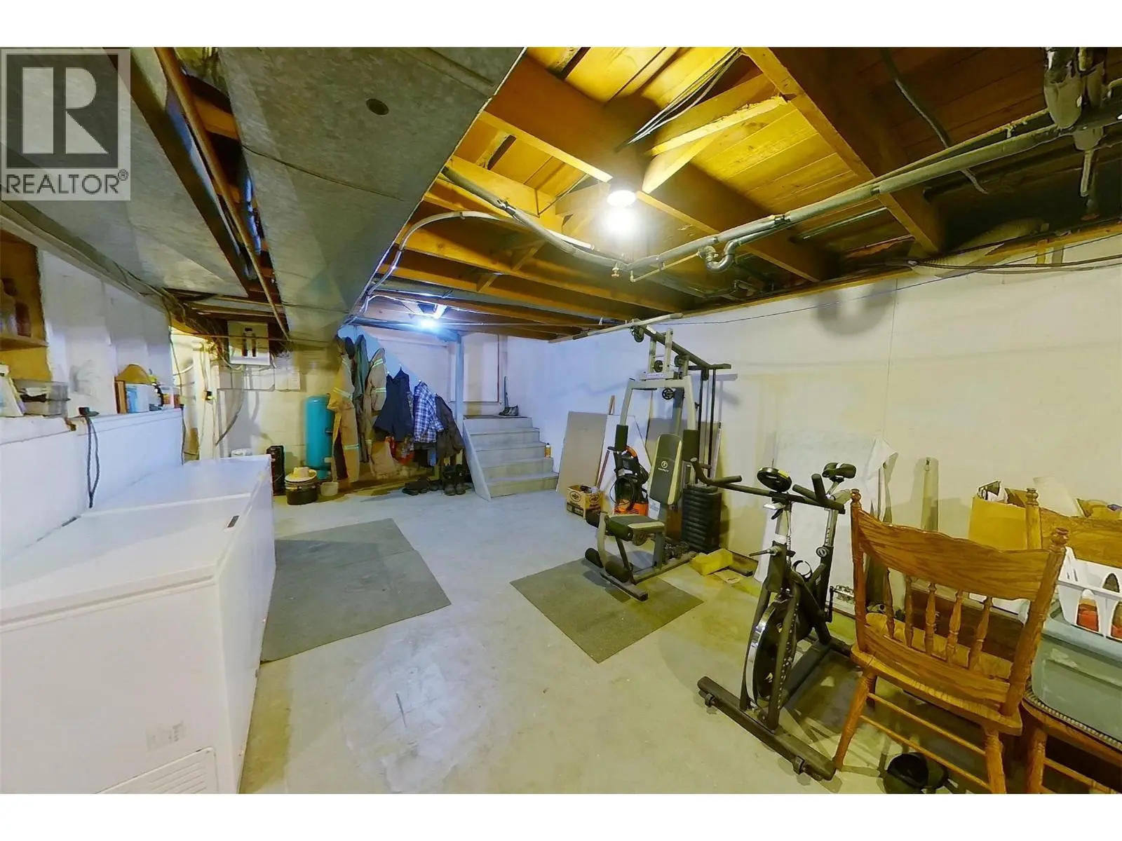 2720 Salmon River Road. Salmon Arm, British Columbia