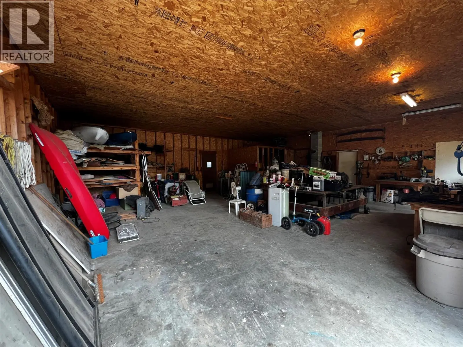 2720 Salmon River Road. Salmon Arm, British Columbia