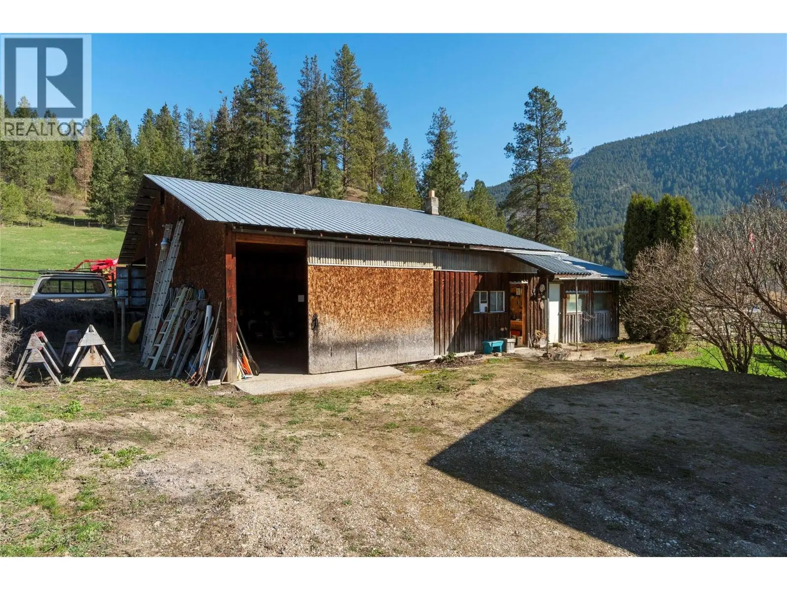 2720 Salmon River Road. Salmon Arm, British Columbia