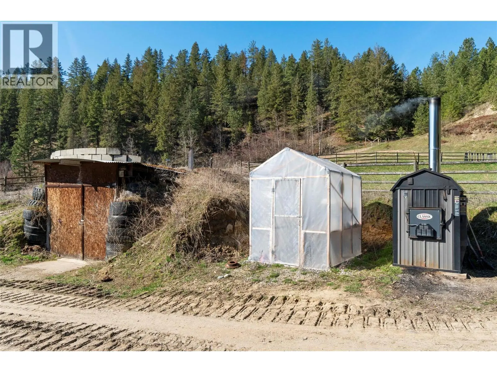 2720 Salmon River Road. Salmon Arm, British Columbia
