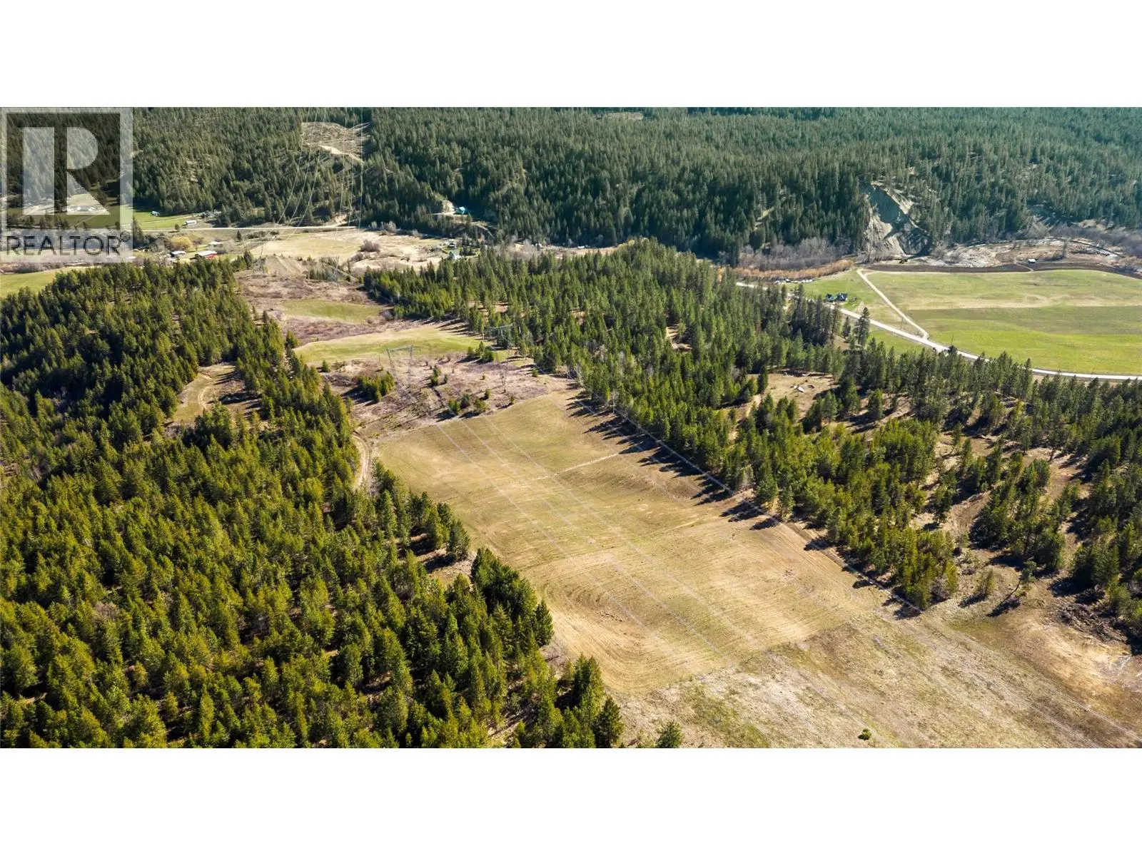 2720 Salmon River Road. Salmon Arm, British Columbia