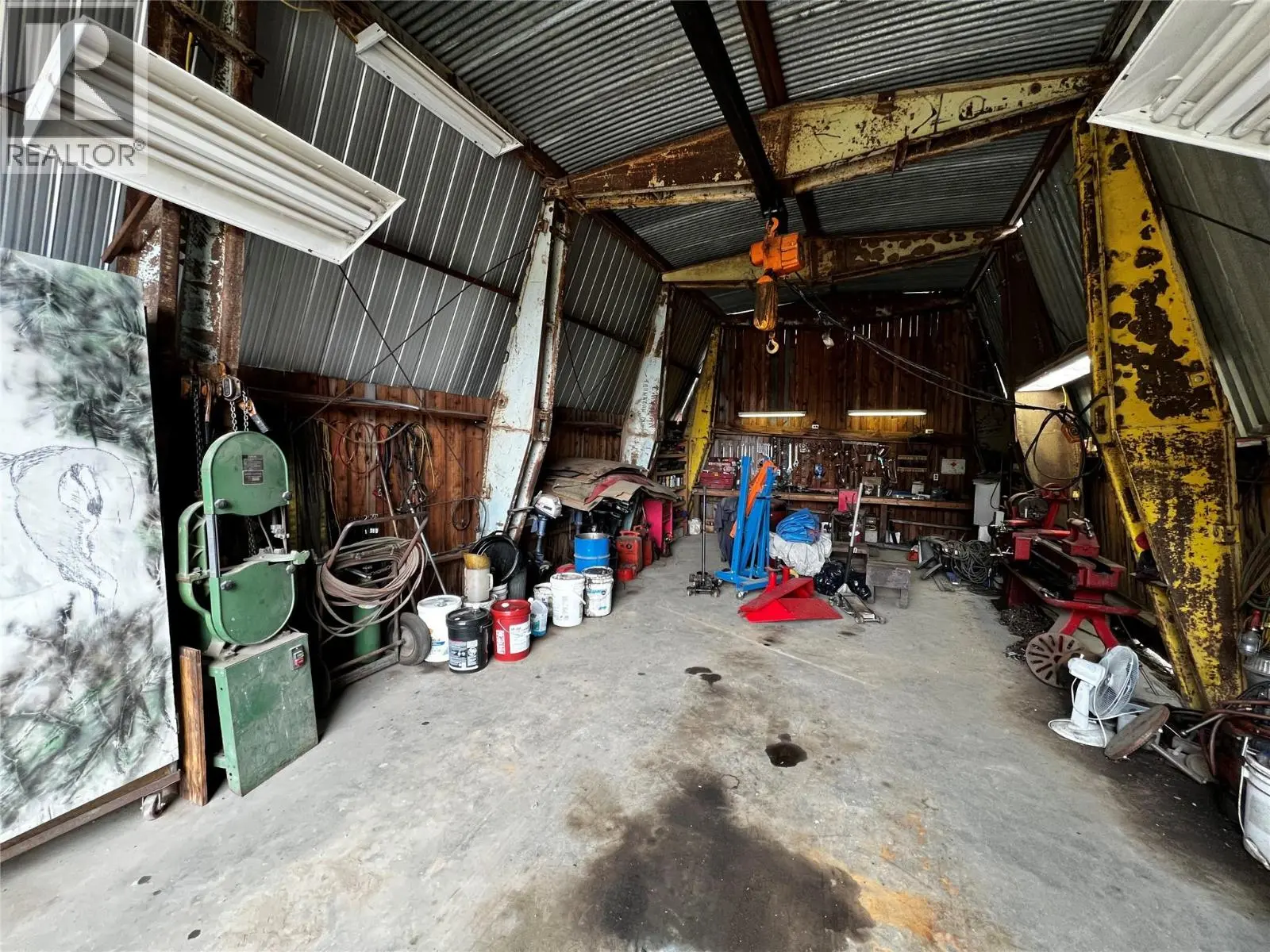 2720 Salmon River Road. Salmon Arm, British Columbia