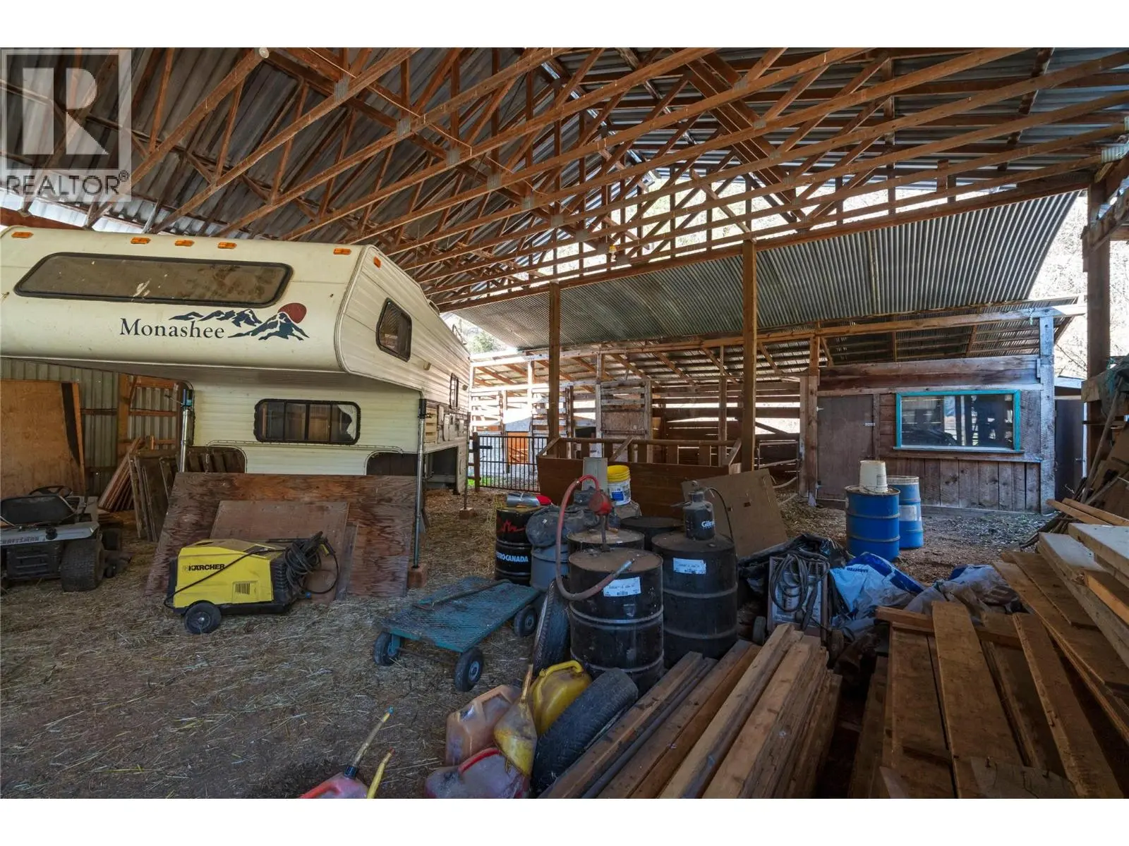 2720 Salmon River Road. Salmon Arm, British Columbia