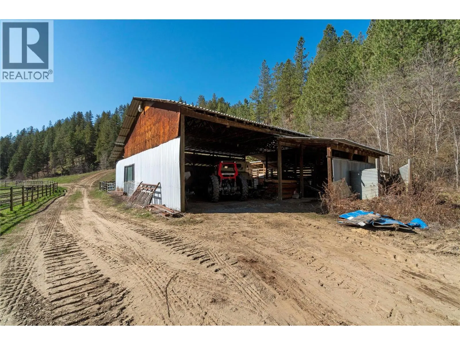 2720 Salmon River Road. Salmon Arm, British Columbia