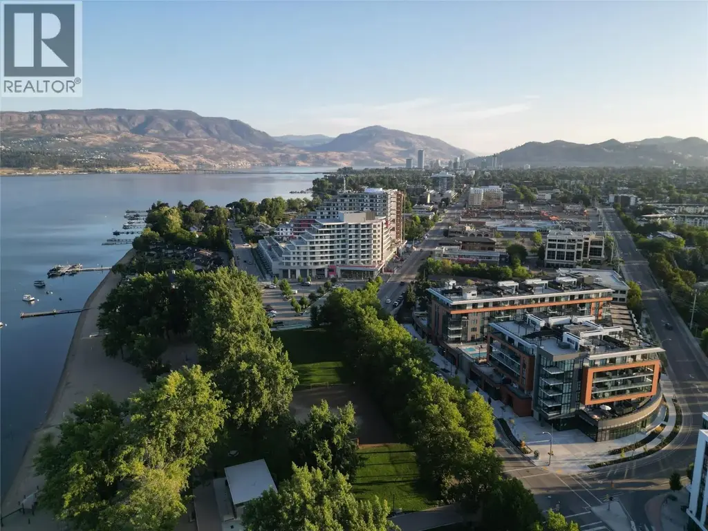 3413 Lakeshore Road, Kelowna
