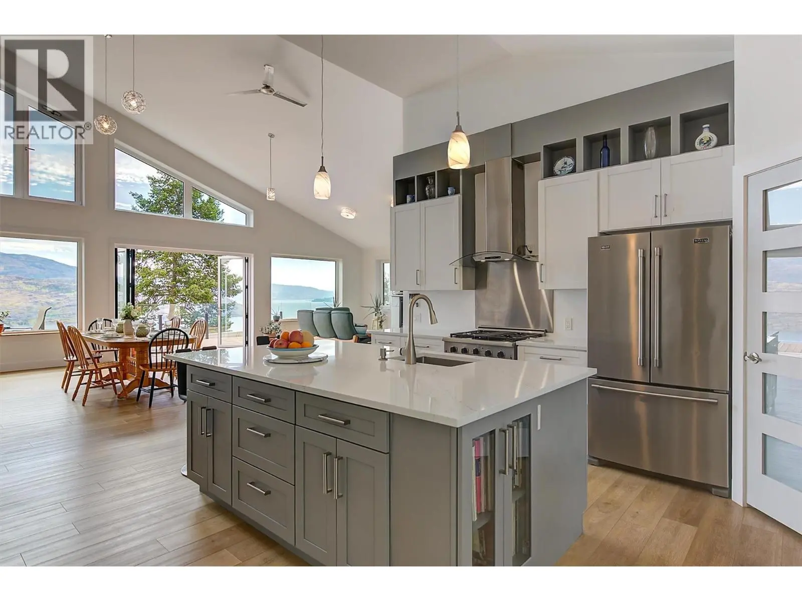 6131 Seymoure Lane. Peachland, British Columbia