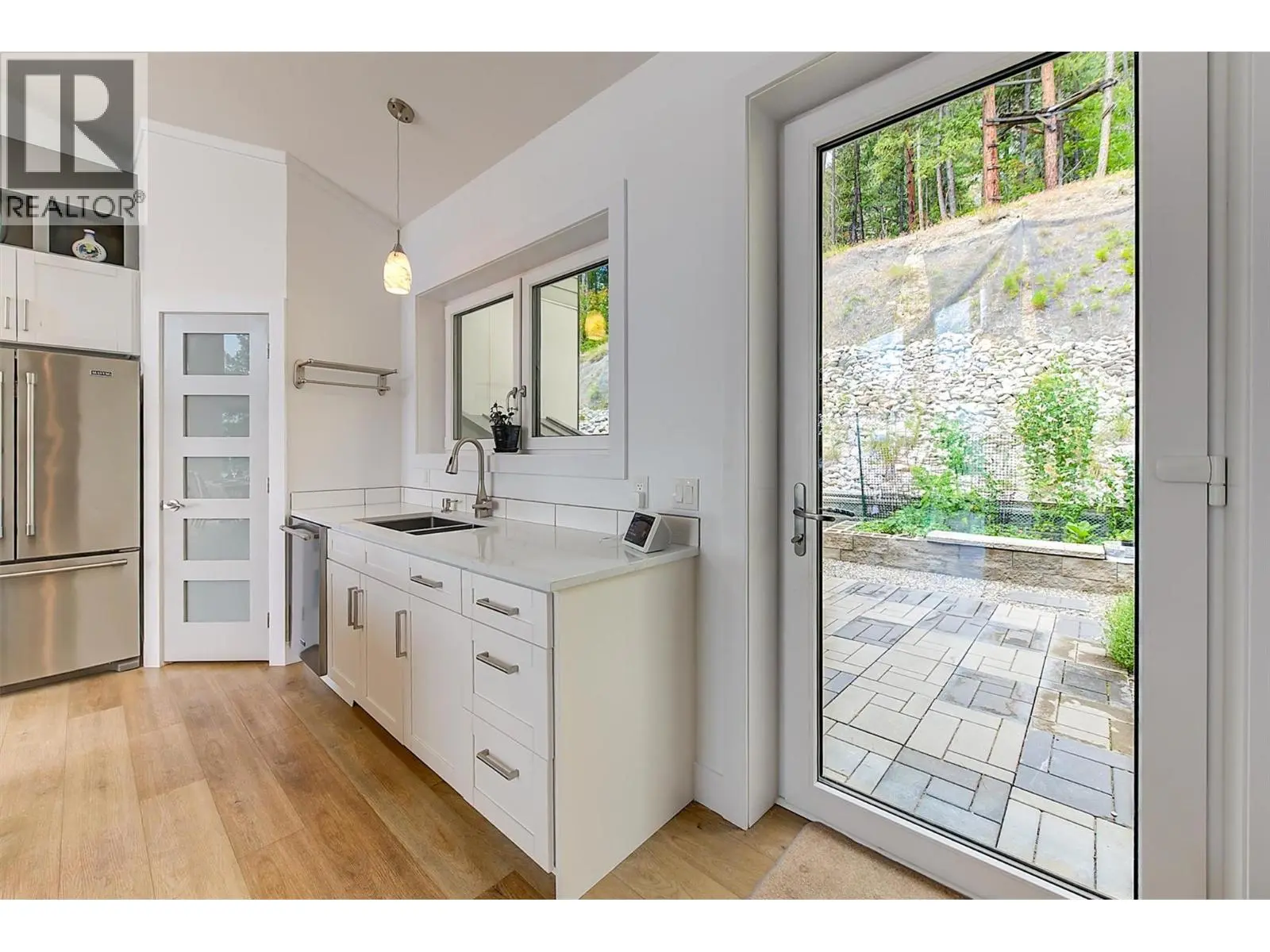 6131 Seymoure Lane. Peachland, British Columbia