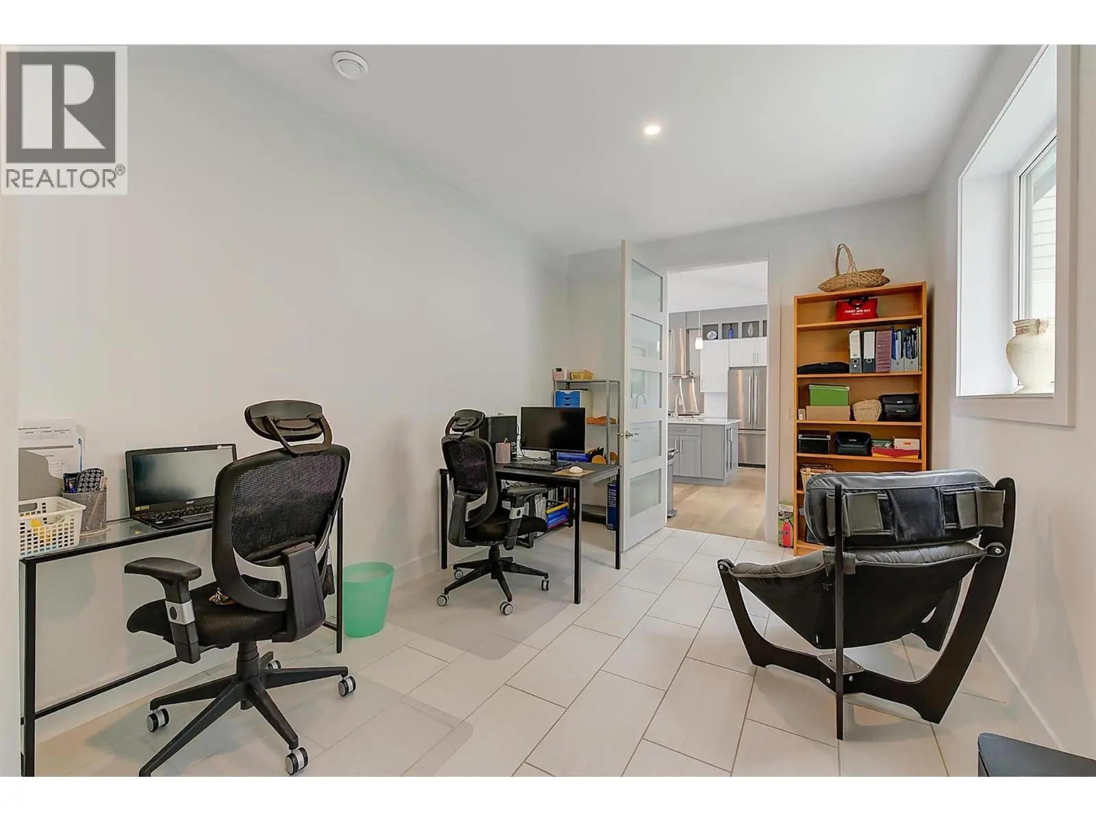 6131 Seymoure Lane. Peachland, British Columbia