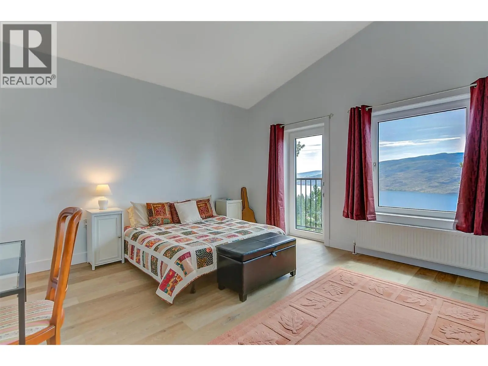 6131 Seymoure Lane. Peachland, British Columbia