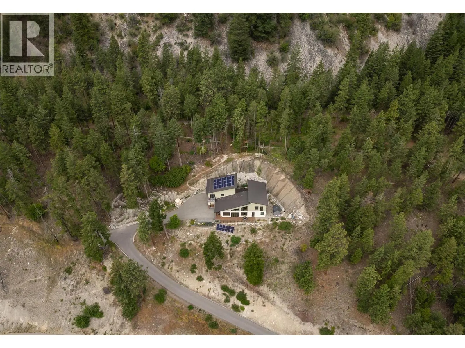6131 Seymoure Lane. Peachland, British Columbia