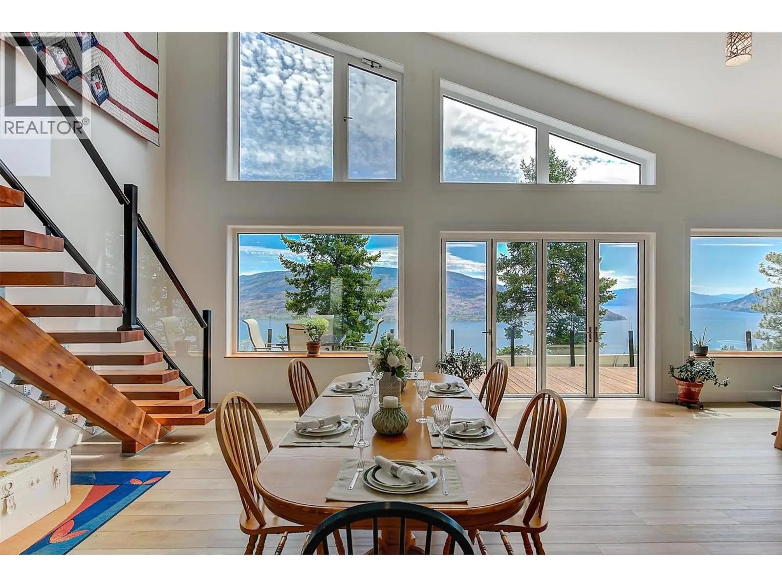 6131 Seymoure Lane. Peachland, British Columbia