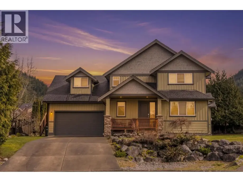 1003 Ash Place, Squamish