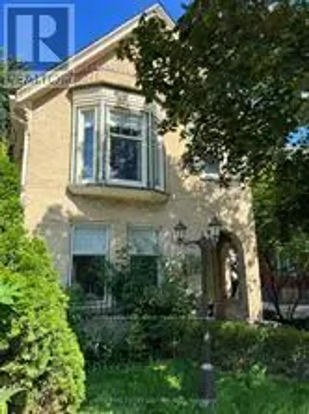 552 Adelaide Street N, London East (East G)