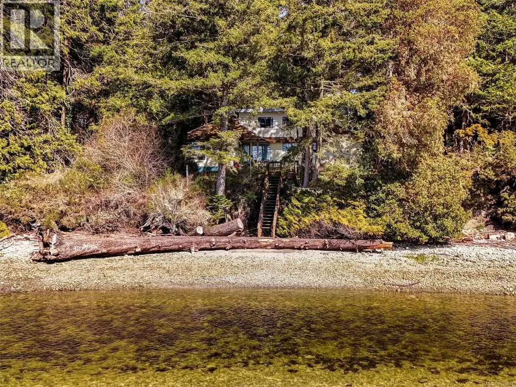 2042 Glenidle Rd, Sooke